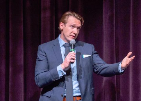 NY Dem Candidate Objectified Korean Women in Blog, Said 'Effeminate' Male K-Pop Stars 'Awkward to Look At'