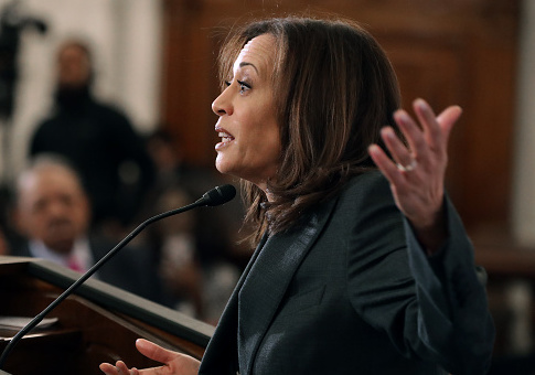 Kamala Harris Calls Trump 'Gutless' in 2020 Dress Rehearsal