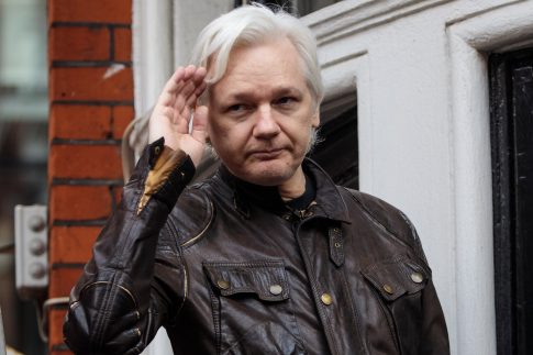 Frail-Looking Assange Arrested by British Police After Seven Years in Ecuador Embassy