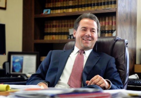 Bullock Cashes in on Corporate Donations