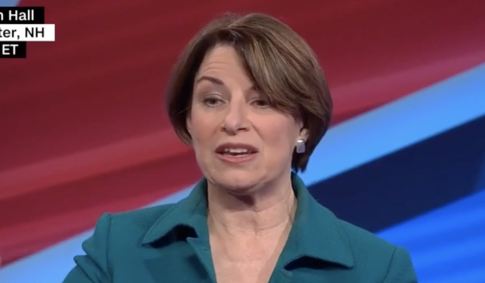 Klobuchar Opposes Free Four-Year College: 'If I Was a Magic Genie' I Would Do It