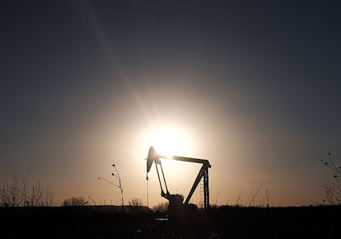 Trump Admin Vows to Cripple Iranian Oil Industry