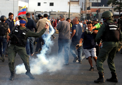 Juan Guaido Calls on Venezuelans, Military to End Maduro's Usurpation
