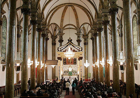 Report: Religious Couples Have Happier Marriages