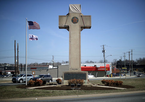 Supremes OK Cross Memorial