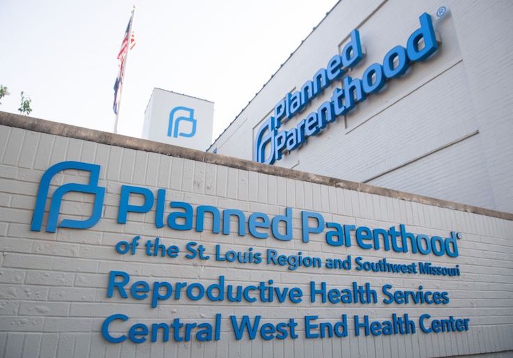 Court Blocks Implementation of Missouri Abortion Law