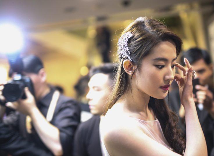 'Mulan' Actress Supports Repressing Hong Kong Pro-Freedom Protesters