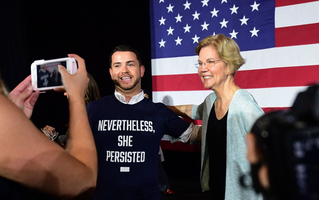 UPDATE: Out of Touch Elizabeth Warren Still Doesn't Know What 'Selfie' Means