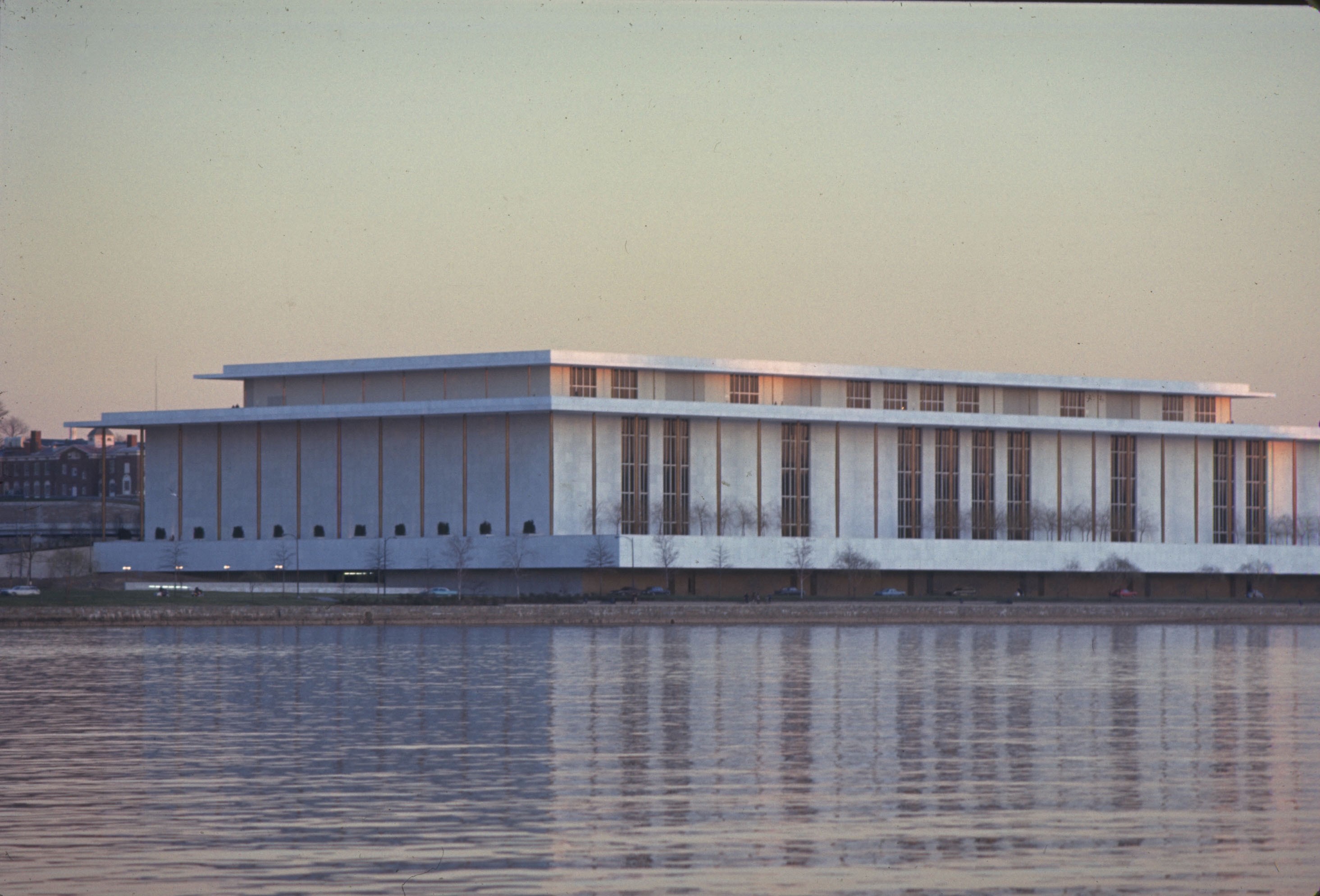 Kennedy Center Strikes Deal to Pay Orchestra