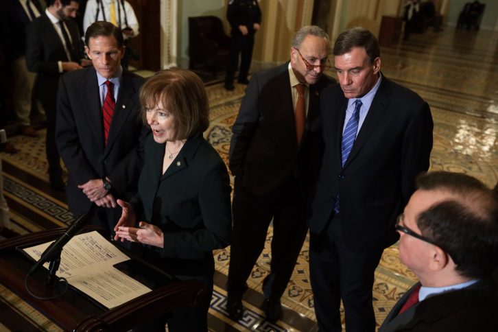 Dem Senators Break With Leadership, Call for Immediate Small Business Funding