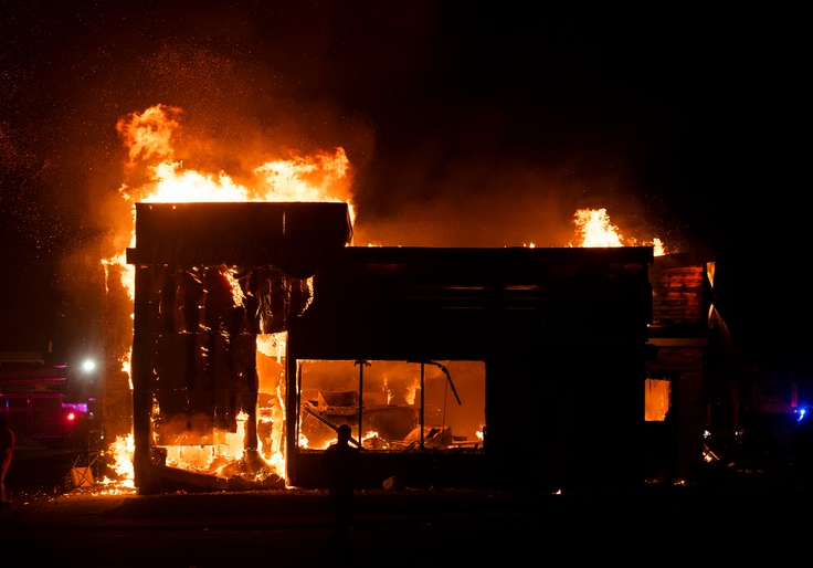 Armed Civilians Save Local Businesses During Minneapolis Riots