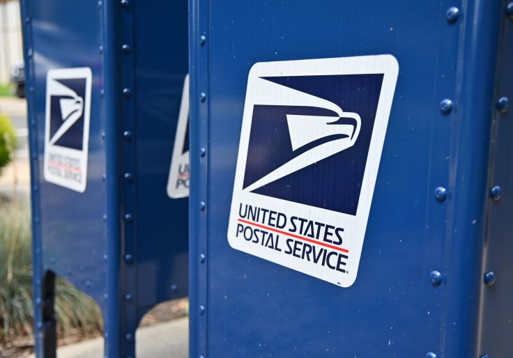Democrats Who Once Pilloried Postal Service Now Find Much to Praise