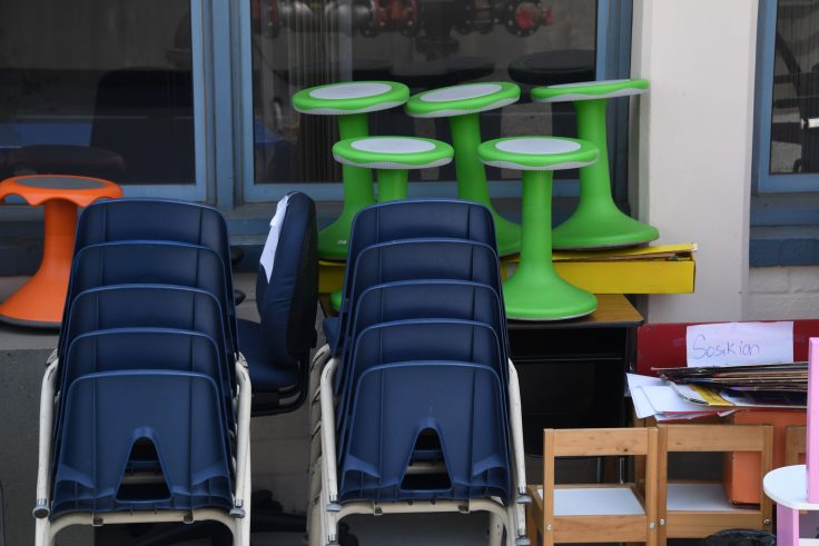 Top Teachers' Unions Refuse Vaccination Requirement
