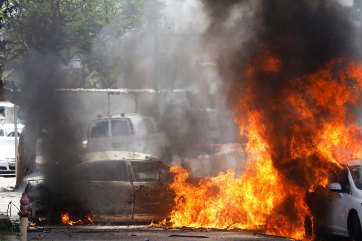 Hamas and Israel Exchange Fire as Jerusalem Unrest Ignites Gaza