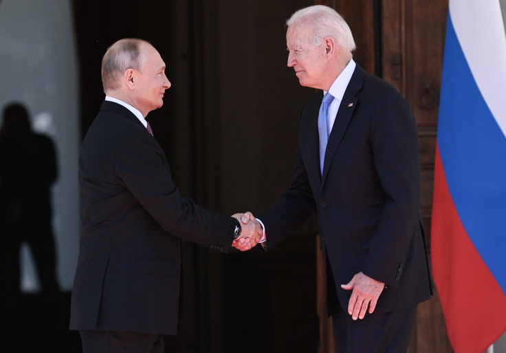 Republicans Rip Biden for Delaying Sanctions on Putin Regime
