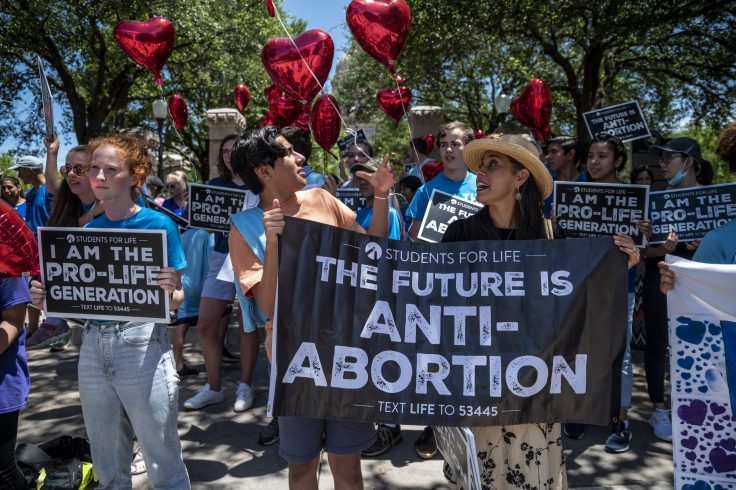 Pro-Abortion Group Says 2021 Was 'Worst Year for Abortion Rights' Since Roe