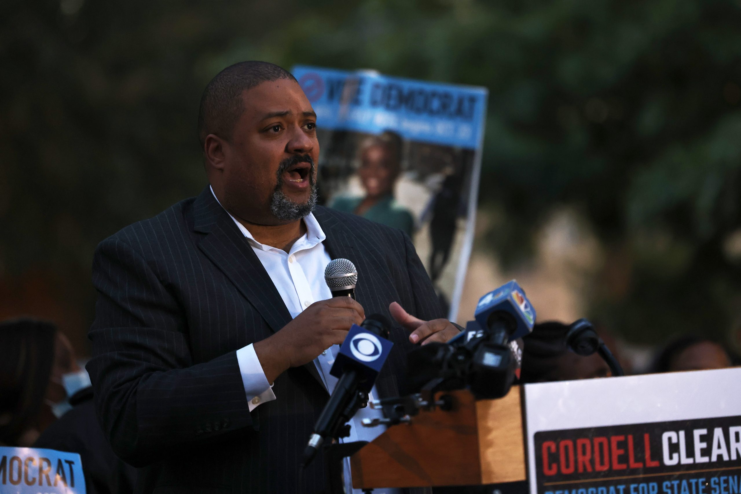 Manhattan's Soros-Backed DA Won't Seek Life for Cop Killers, Terrorists