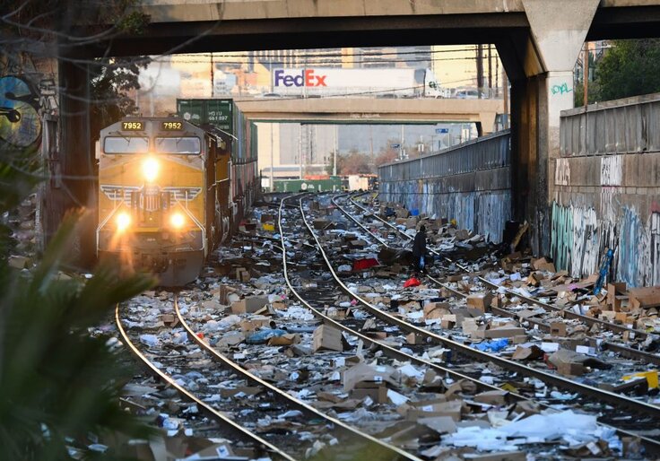 Union Pacific Considers Rerouting Trains Around Los Angeles Amid Railcar Theft Spike