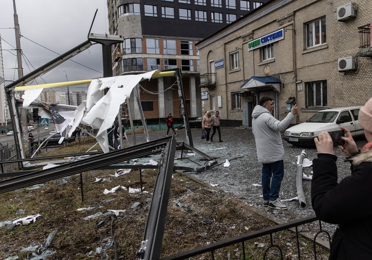 Boy Killed in Russian Strike on Ukraine Apartment Building