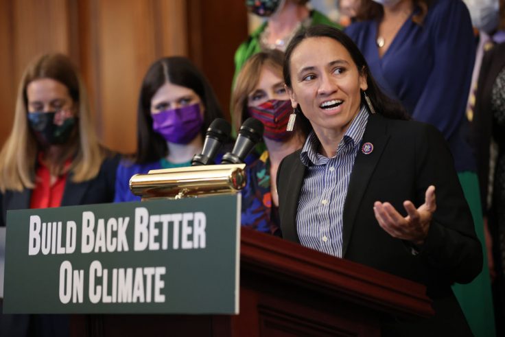 Kansas Dem Quietly Dumps Stock Portfolio After Free Beacon Exposé