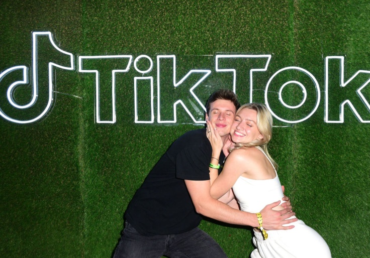 Poll: Even Zoomers Want TikTok Banned