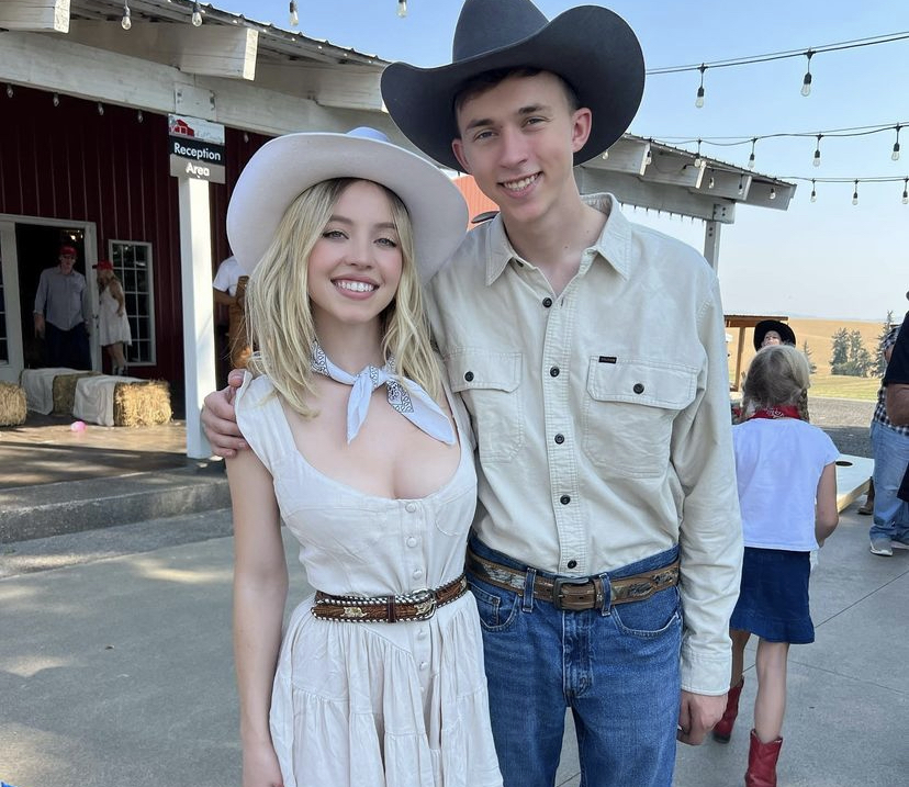 Libs Are Furious Hot Girl Likes Republicans