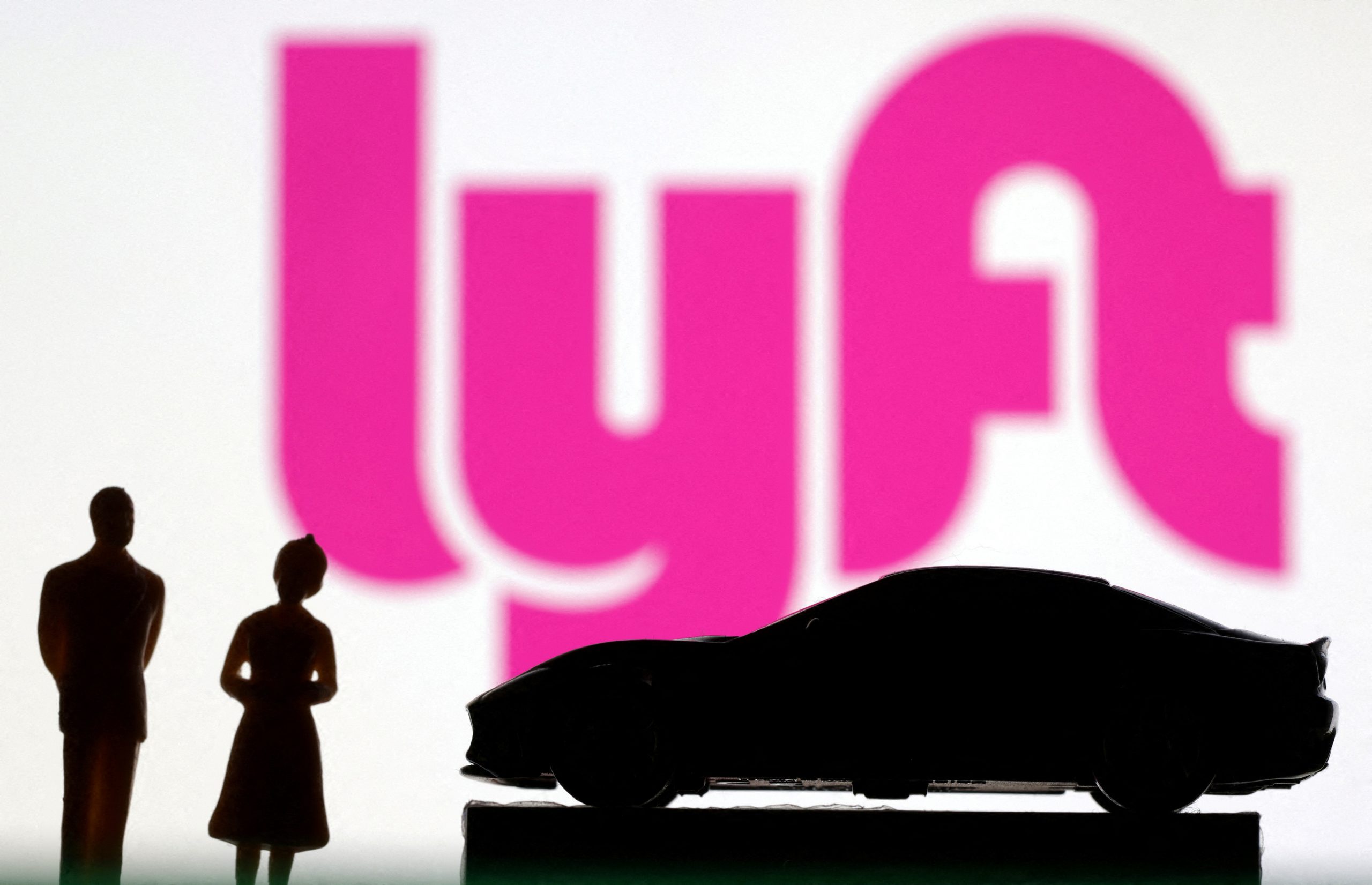 Rideshare Companies, Retailers Brace for Biden Admin's Crackdown on Independent Contractors