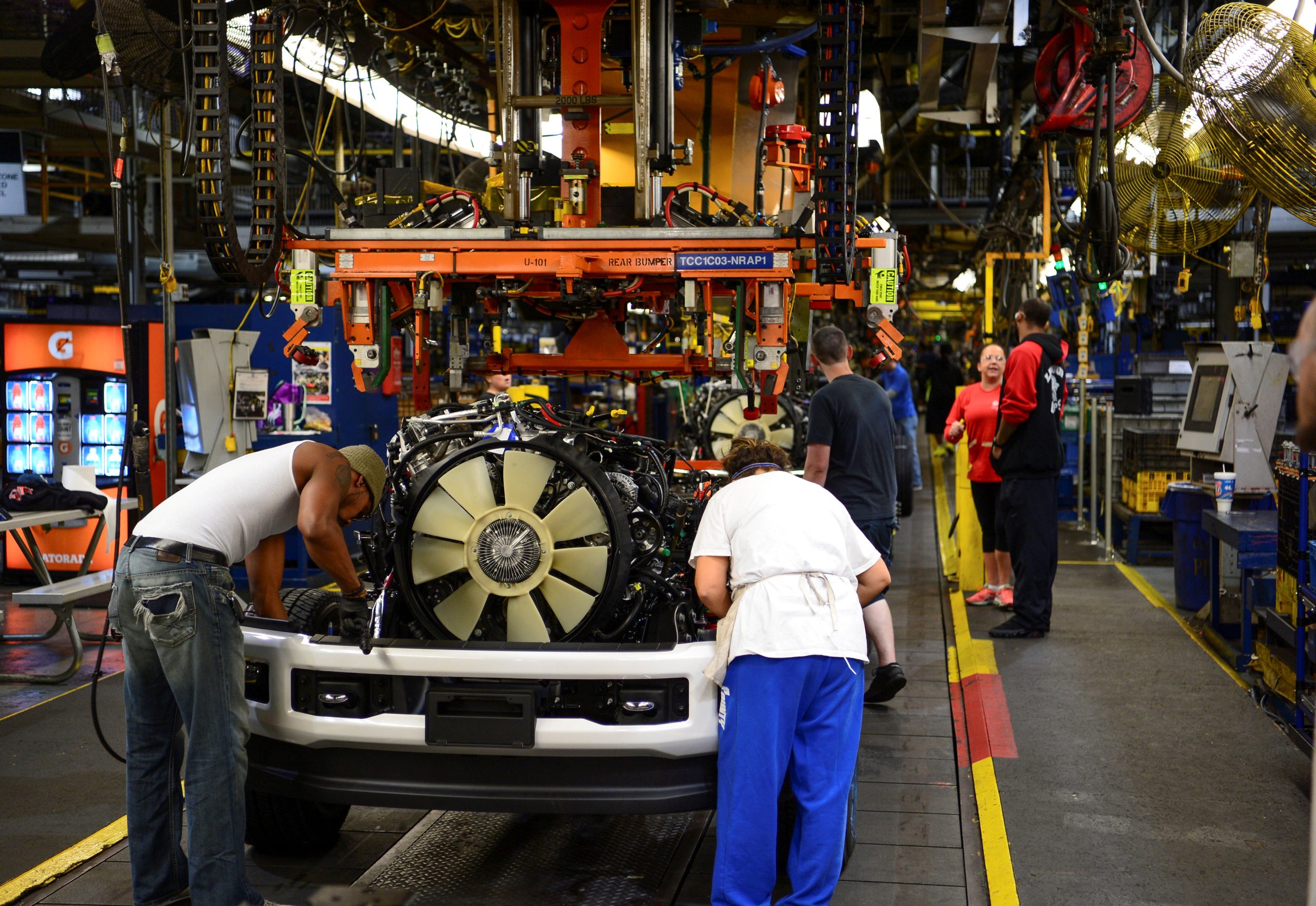 In Latest Sign of Recession, US Business Activity Contracts for Fourth Straight Month