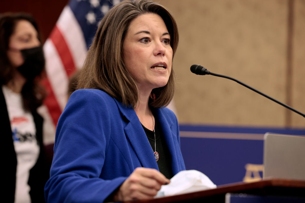 The 'Lifelong Republican' Featured In Latest Angie Craig Ad Actually Votes As a Democrat