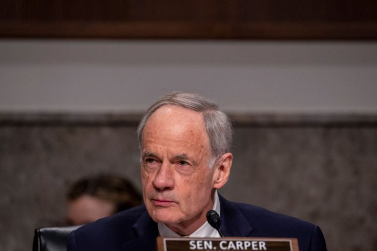 Admitted Wife Beater Tom Carper to Step Down From Senate