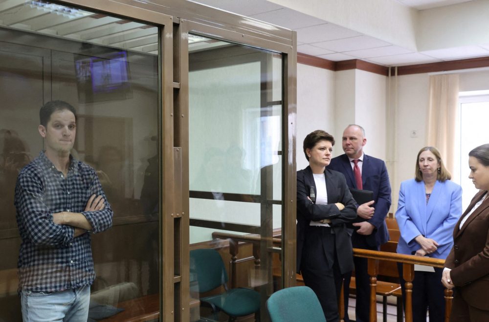 Russia Extends US Reporter's Detention