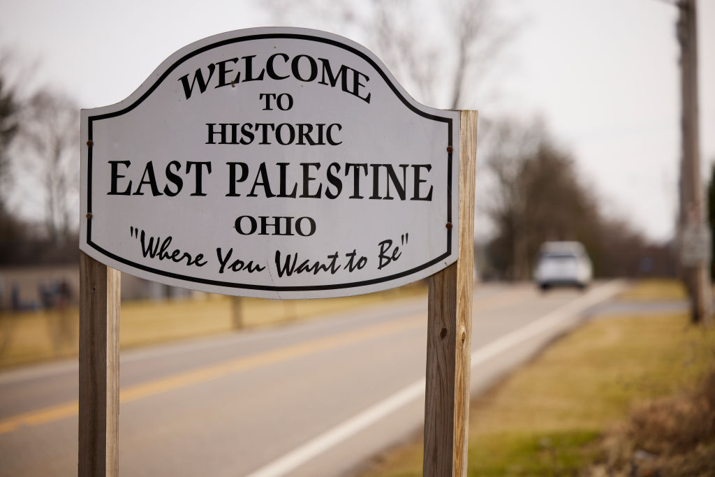 Government Researchers Fall Sick During Visit to East Palestine Spill