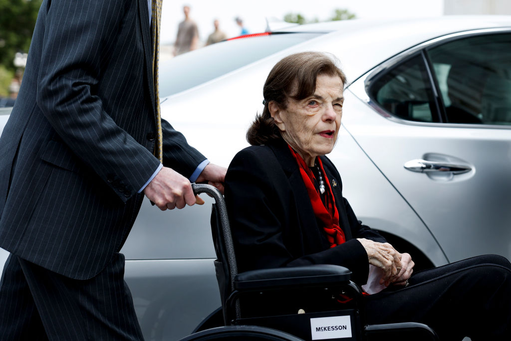 89-Year-Old Feinstein To Work 'Lighter Schedule' Upon Return to Senate After Nearly 3 Month Absence