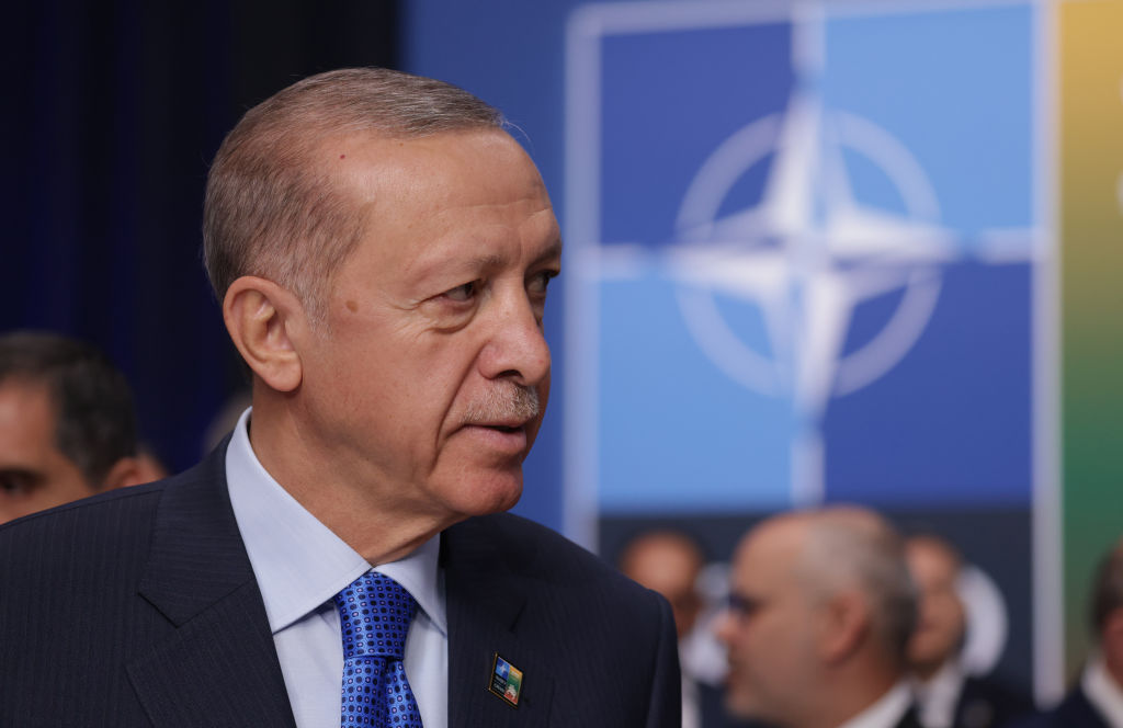 US Green-Lights F-16s to Turkey After It Agrees to Sweden's NATO Bid