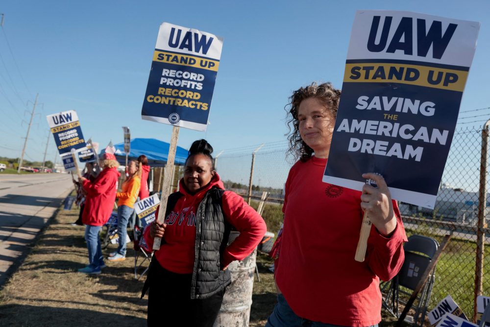 Auto Workers' Union Expands Strike Nationwide