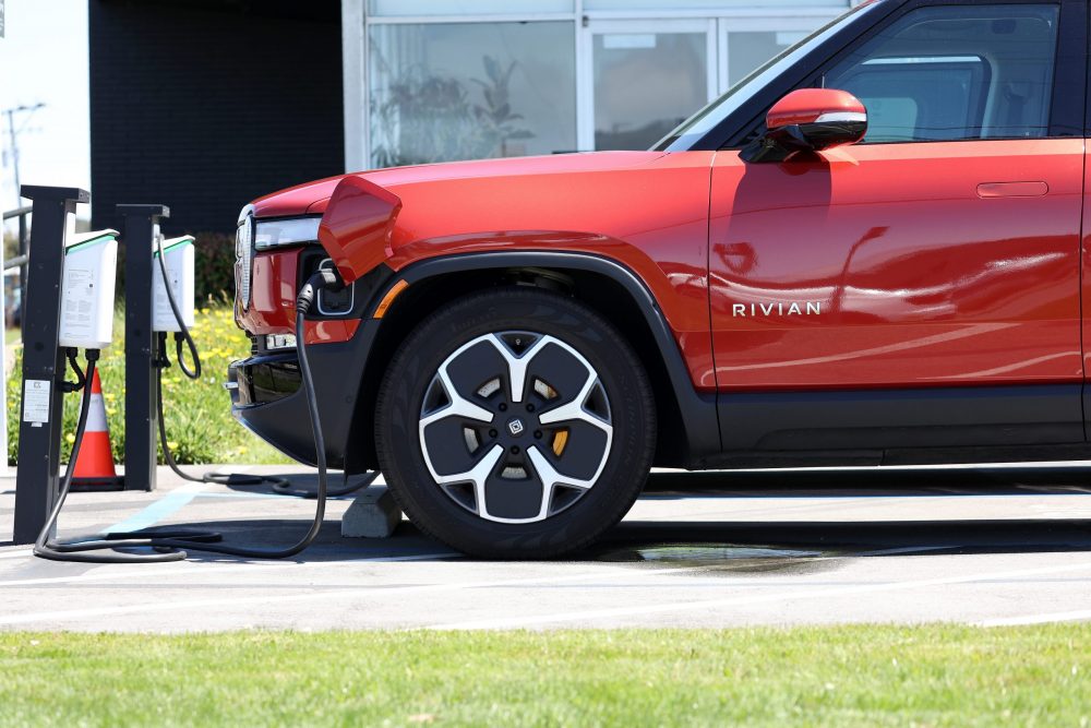 Nearly Half of American EV Drivers Want To Return To Gas: Report