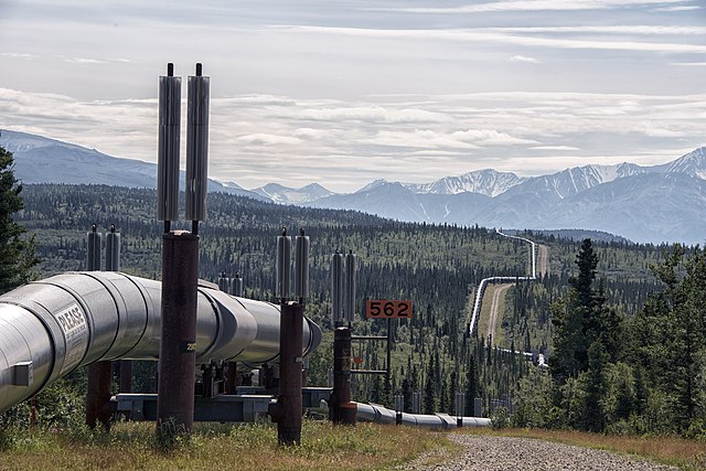 Alaska Dems Alter Platform To Remove Support for Oil and Gas and Call for 'Rapid Transition to Renewable Energy'