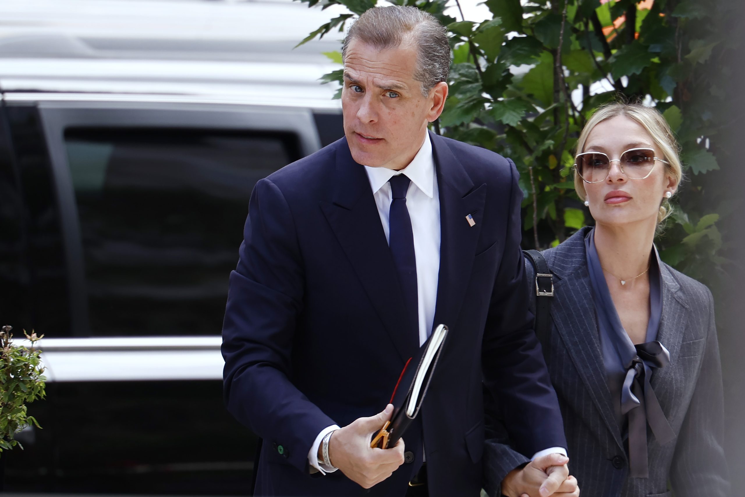 Joe Biden Flies to Wilmington Ahead of Hunter's Trial