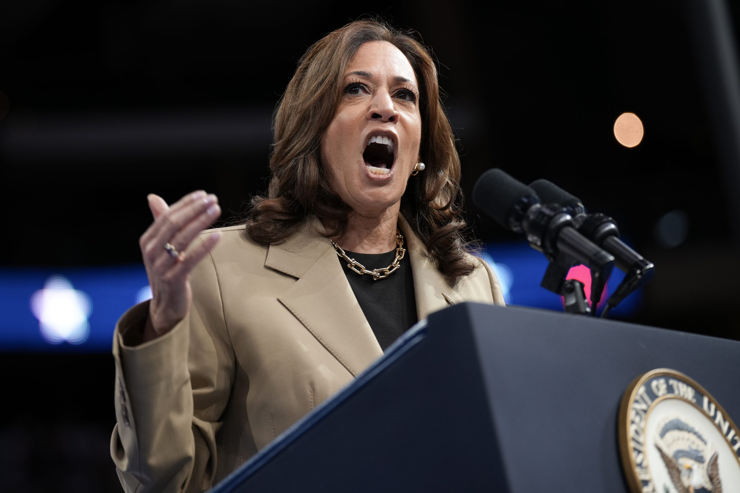 Teamsters Buck Kamala as Harris Becomes First Democratic Presidential Candidate in Nearly 30 Years To Lose Union's Endorsement