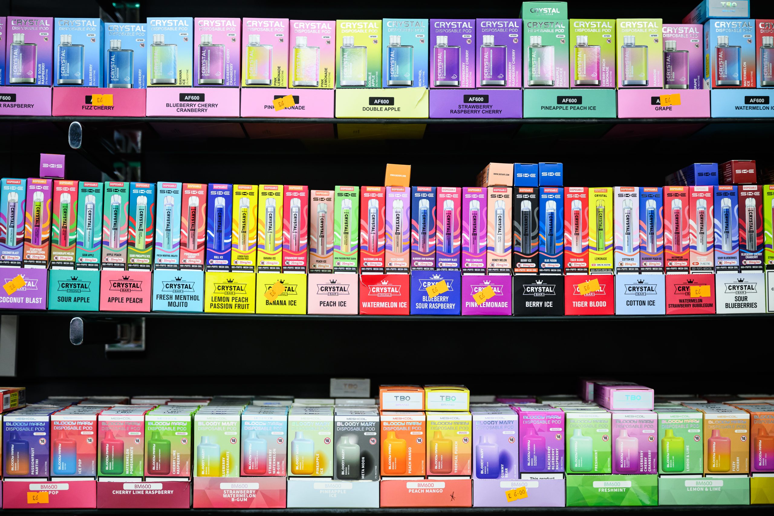 Illicit Chinese Vapes Are Flooding the US Market—and Becoming a Leading Choice for Children, Survey Finds