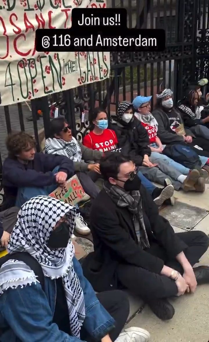 NYPD Arrests Keffiyeh-Clad Columbia Alum Who Set Up Tent Outside Main Campus Gate