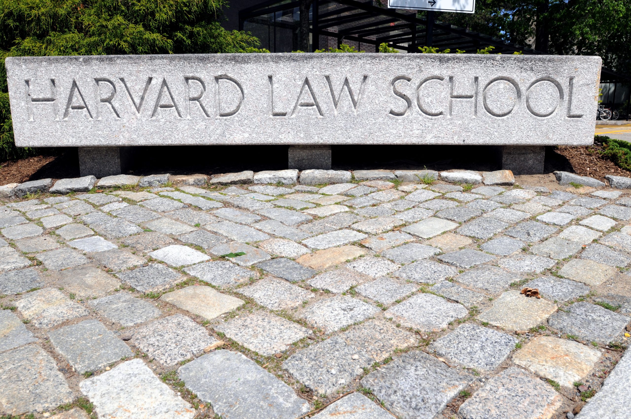 Harvard Law Review Scrubs Race From Application Process Amid Federal Probe