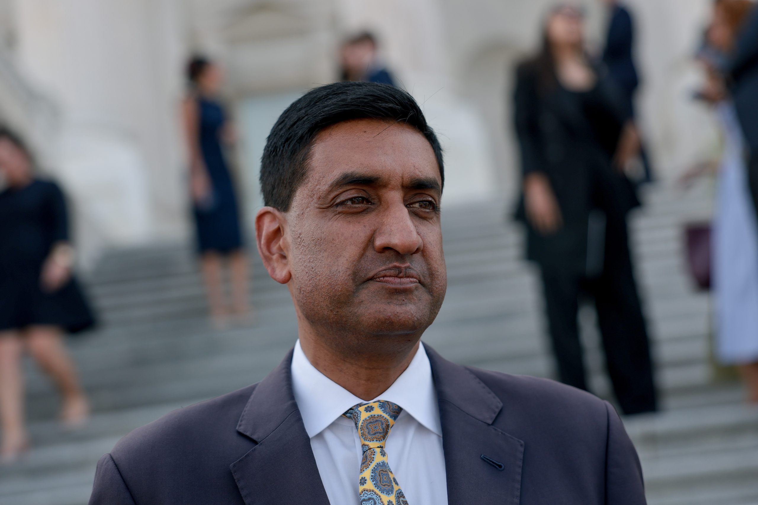 Rep. Ro Khanna’s family trusts trade $165 million in 2025 amid push for California wealth tax