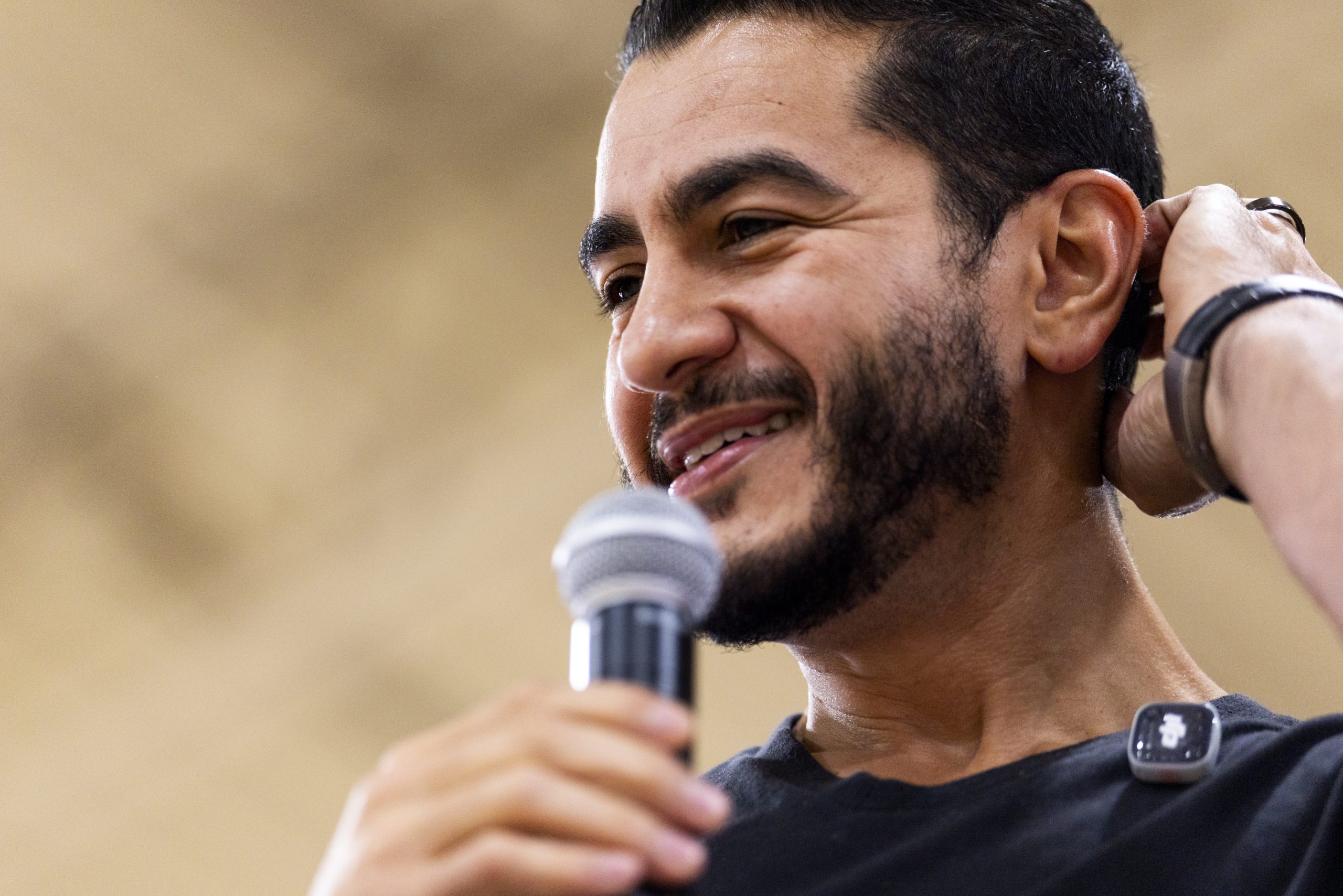 Demokratischer Senatskandidat Abdul El‑Sayed erscheint auf ISNA‑Kongress trotz extremistischer Video‑Montage